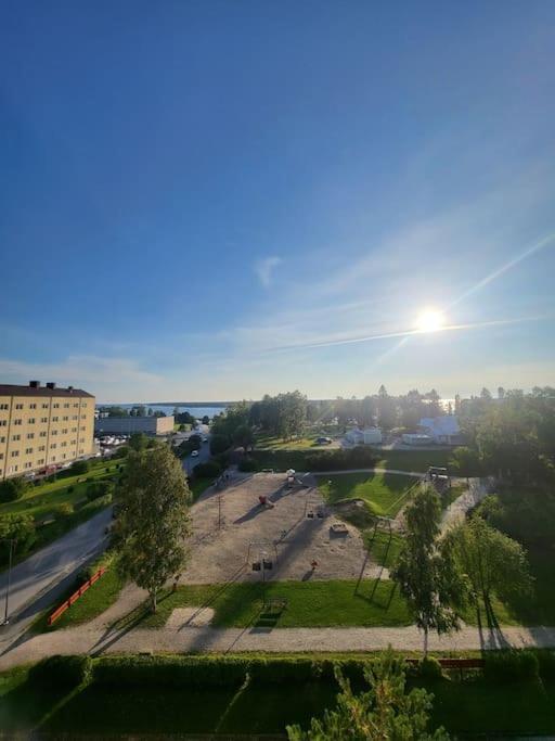 Beautiful With Seaview! 7th Floor Free Parking! Appartement Kemi