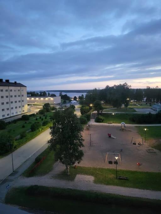 Beautiful With Seaview! 7th Floor Free Parking! * Kemi
